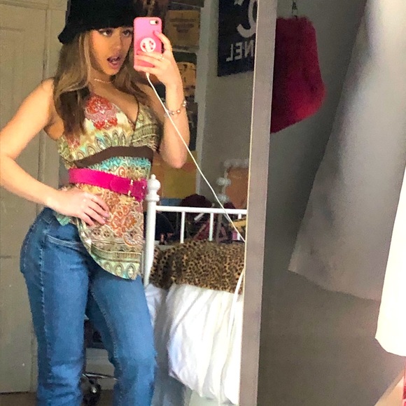 Y2K thrifted tank top ❤️ - Picture 2 of 2